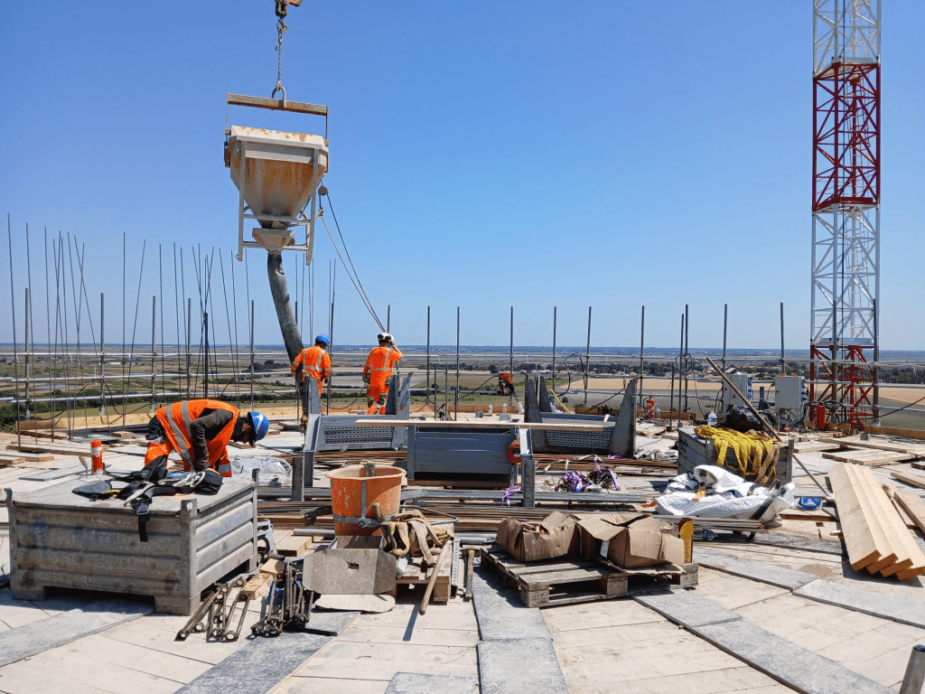 À Breuillet, les élus de la CARA découvrent le chantier du nouveau ...