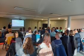 Enlarge the image link