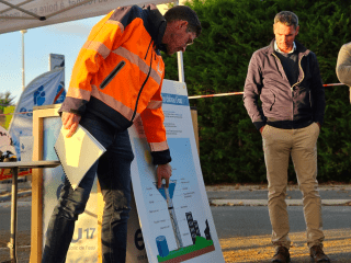 Enlarge the image link