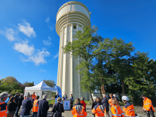 Enlarge the image link