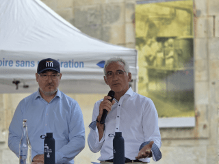 Enlarge the image link