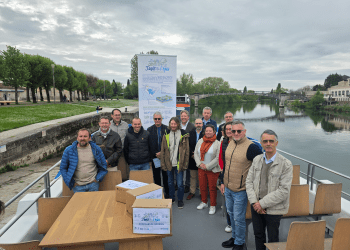 Enlarge the image link