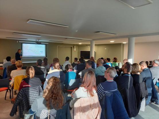 Enlarge the image link